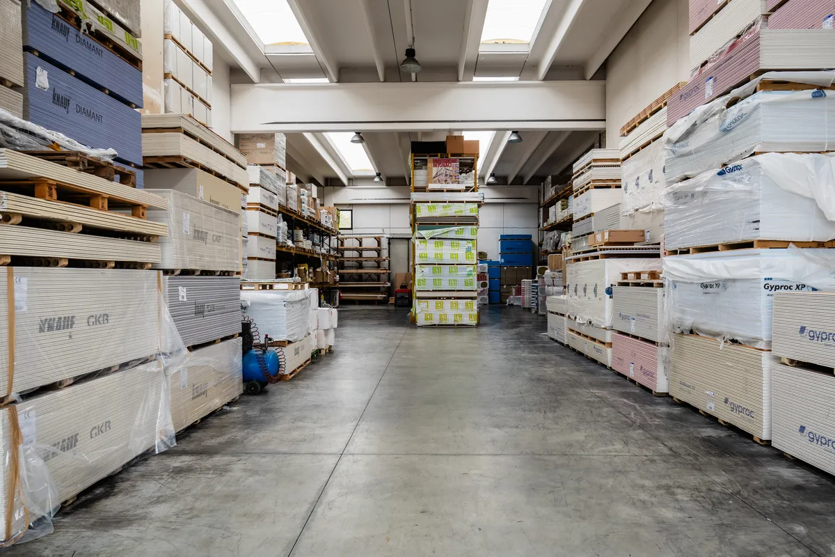 Magazzino Zampetti Distribuzione: stock lastre Knauf GKB, Diamant e Gyproc Roma Magazzino con lastre Knauf e Gyproc